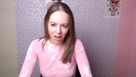 Snapshot of adamais_ chatting on 4, 1, 2025 adamais_ online show from 4, 1, 2025