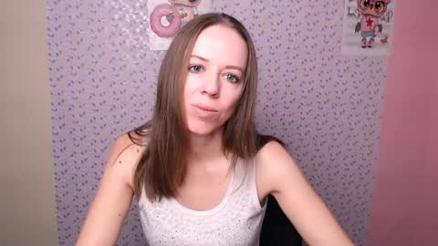 Snapshot of adamais_ chatting on 5, 1, 2025 adamais_ online show from 5, 1, 2025