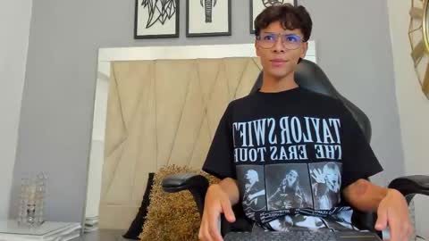 Adams Bobby online show from 2, 11, 2025