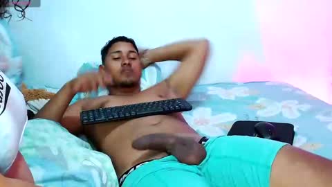 ADAMS Y NIKI online show from 14, 2, 2025