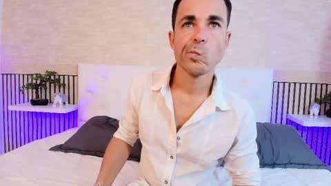 Im Adams Sanz online show from 26, 3, 2026