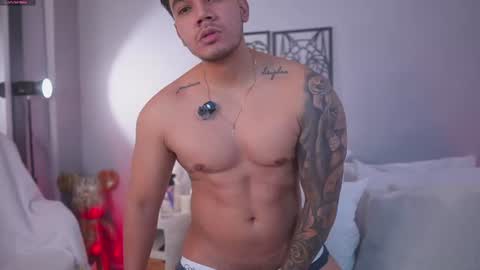 Adan Johns online show from 27, 7, 2026