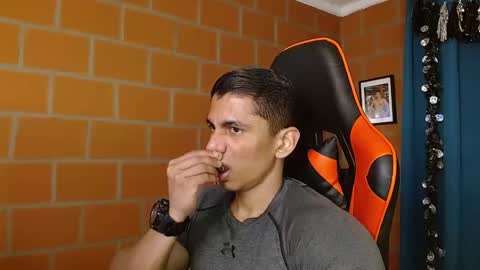 Adan Sin online show from 25, 1, 2025