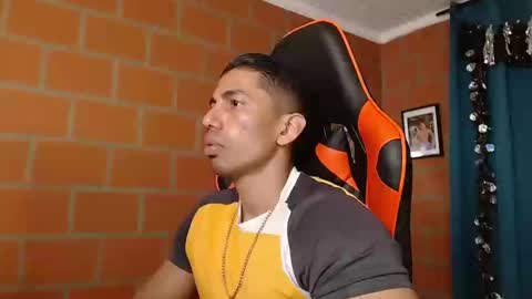 Adan Sin online show from 20, 2, 2025