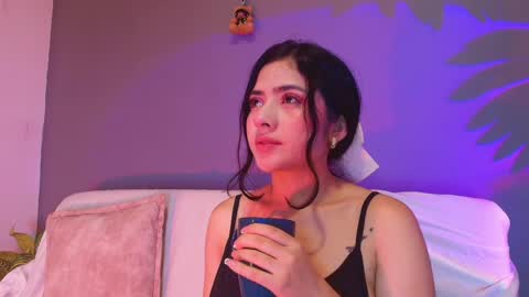  Adara Johnson  online show from 16, 4, 2026