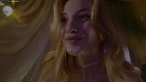 Snapshot of adelaidegilber_ chatting on 9, 7, 2026 Adel online show from 9, 7, 2026