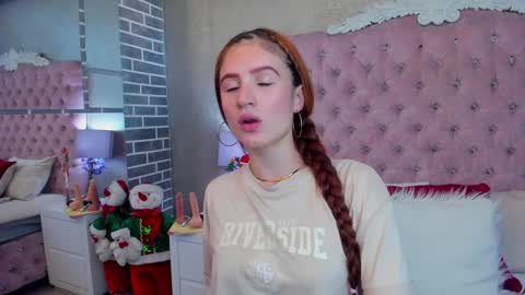 Adelaine online show from 18, 12, 2024