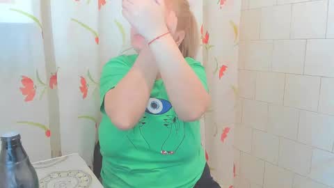 Snapshot of adelamilfsexy chatting on 9, 3, 2025 izabellamilf online show from 9, 3, 2025