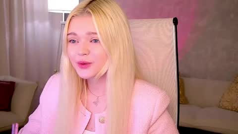 Adele  2200 -700  1000  UTCGMT 100 online show from 18, 4, 2026