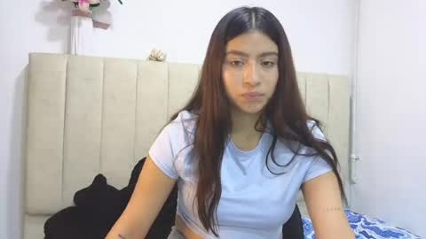 adellein foxx online show from 14, 7, 2026