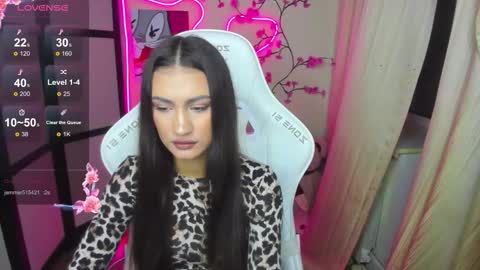 Snapshot of adeleluu chatting on 24, 11, 2025 Adel online show from 24, 11, 2025