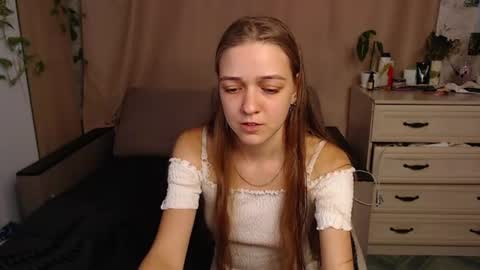 Snapshot of adelin_maxwell chatting on 11, 7, 2026 Lina online show from 11, 7, 2026
