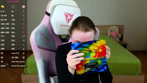 Snapshot of adelina_cowell chatting on 17, 5, 2026 Adelina online show from 17, 5, 2026
