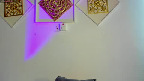 adeline online show from 25, 2, 2025