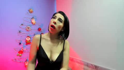 Adelle online show from 18, 12, 2024