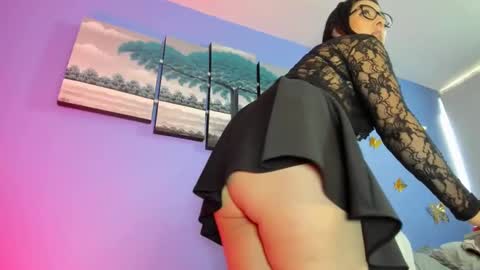 Adelle online show from 27, 1, 2025