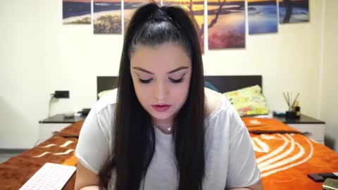 Adellineee online show from 13, 2, 2025