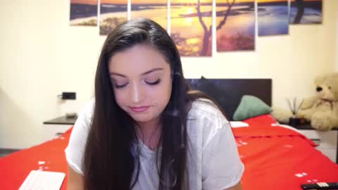 Adellineee online show from 7, 10, 2025