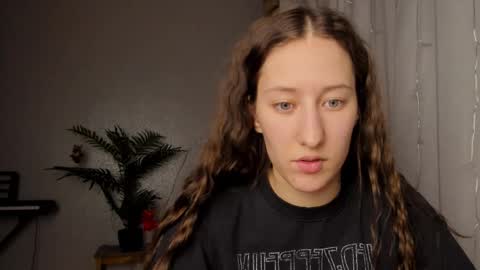 Adell online show from 19, 2, 2025