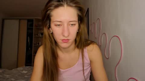 Snapshot of adellqueen chatting on 25, 4, 2026 Adell online show from 25, 4, 2026