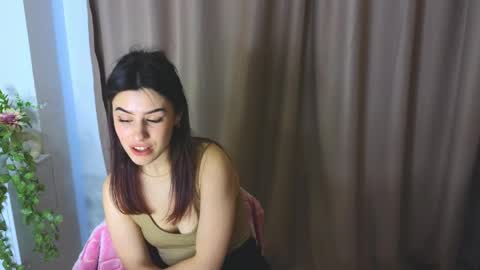 Adellyy online show from 3, 5, 2026