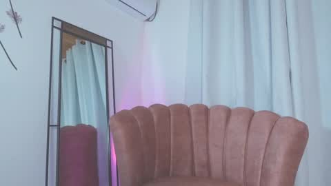 Snapshot of adelyn_x chatting on 2, 3, 2025 instragram adelyn 111 online show from 2, 3, 2025