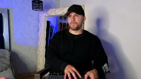 Ades online show from 6, 10, 2025