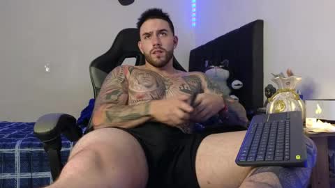 Snapshot of ades_lowe chatting on 2, 5, 2026 Ades online show from 2, 5, 2026