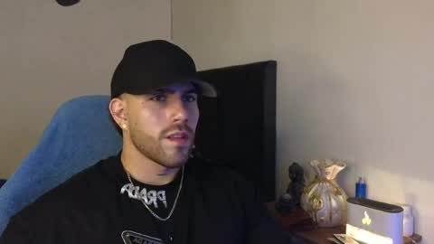 Snapshot of ades_lowe chatting on 10, 5, 2026 Ades online show from 10, 5, 2026