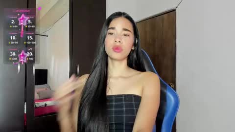 Snapshot of adharamiller1 chatting on 18, 9, 2025 Adhara Miller online show from 18, 9, 2025