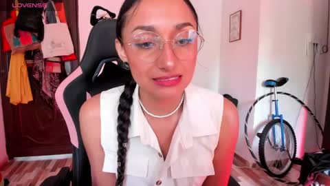 Snapshot of adrena_10 chatting on 4, 5, 2026 Adrena10 online show from 4, 5, 2026
