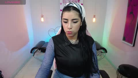 Adri  online show from 15, 4, 2026