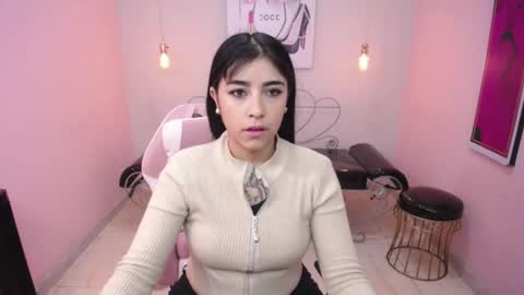 Snapshot of adri_gomez_1 chatting on 30, 4, 2026 Adri online show from 30, 4, 2026