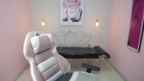 Snapshot of adri_gomez_1 chatting on 2, 5, 2026 Adri online show from 2, 5, 2026