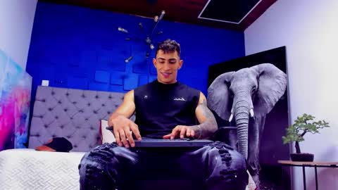   online show from 10, 9, 2025