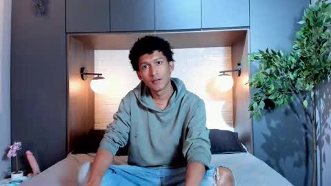 Snapshot of adrian_ricci chatting on 6, 10, 2025 Adrian Ricci online show from 6, 10, 2025