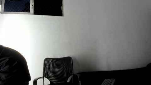 Snapshot of adrian_wolff chatting on 7, 6, 2026 Adrian W online show from 7, 6, 2026