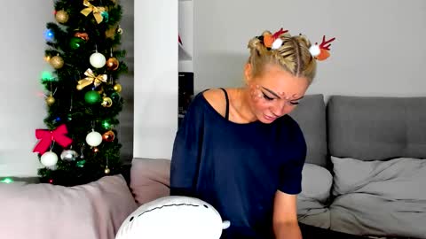 Adriana online show from 17, 12, 2025