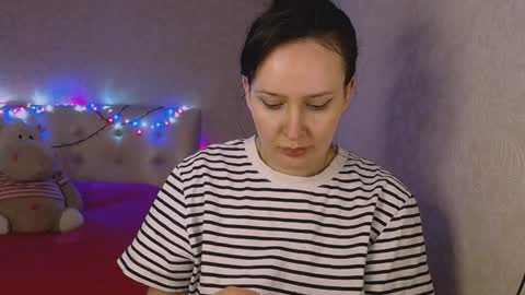 Snapshot of adrianakuiper chatting on 4, 2, 2025 Adriana online show from 4, 2, 2025