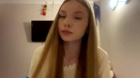 Caroline online show from 25, 4, 2026