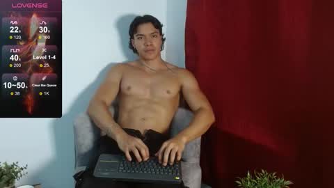 Snapshot of adriel_escalante chatting on 14, 9, 2025 adriel_escalante online show from 14, 9, 2025