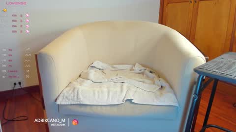 Snapshot of adrikcano_m chatting on 30, 1, 2025 Santi online show from 30, 1, 2025