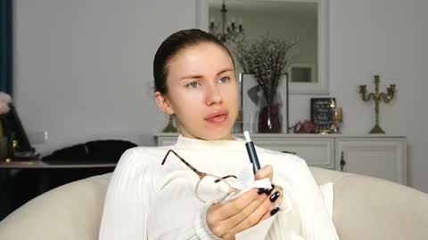 Aelia online show from 12, 10, 2025