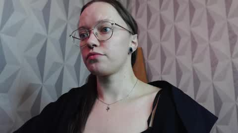 Snapshot of aelita_night chatting on 2, 10, 2025 aelita_night online show from 2, 10, 2025