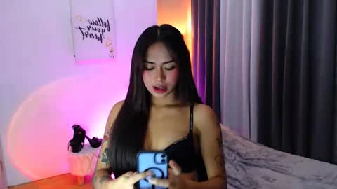 aeshamargaux online show from 4, 11, 2025