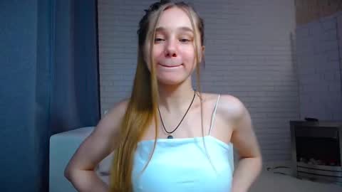Snapshot of afeliya_shy chatting on 4, 2, 2025 afeliya_shy online show from 4, 2, 2025