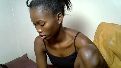 Snapshot of afri_kanaslim chatting on 3, 12, 2025 afri kanaslim online show from 3, 12, 2025