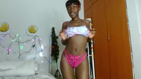 Snapshot of africanpetitequeen chatting on 16, 12, 2024 CIARA online show from 16, 12, 2024