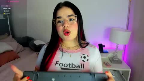 Snapshot of afrodita_grek chatting on 2, 10, 2025 Vanessa online show from 2, 10, 2025