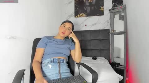 Snapshot of afrodita_n_ares_ chatting on 19, 10, 2025 afrodita n ares online show from 19, 10, 2025